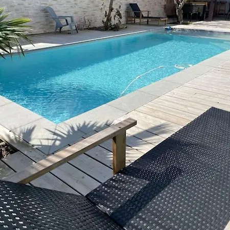 Maison Contemporaine, Piscine Chauffee Villa