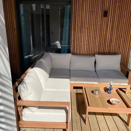 Maison Contemporaine, Piscine Chauffee Larressore
